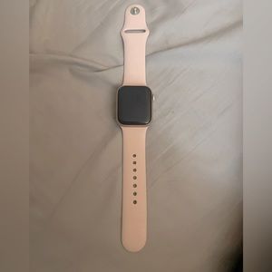 Apple Watch Series 6, rose gold casing with a set of ten straps